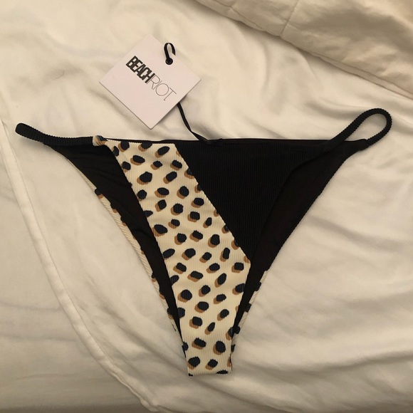 Beach Riot swim bottoms - Picture 1 of 5